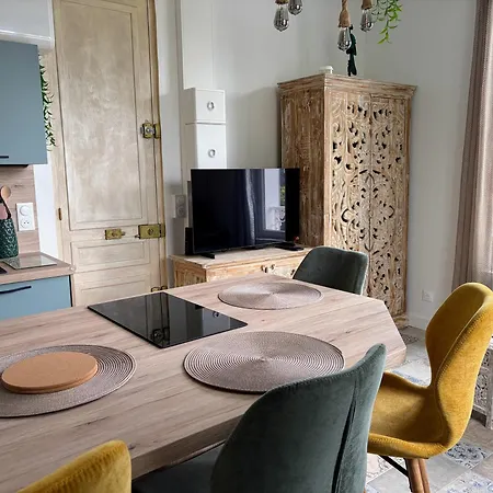Apartamento Rénové En 2026, 1 Chambre, 2 Personnes, Proche Et Centre *