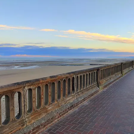 Rénové En 2026, 1 Chambre, 2 Personnes, Proche Et Centre * Cabourg